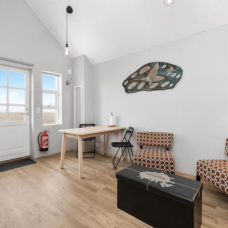 Rauthafell Apartment Хвольсвёдлюр Экстерьер фото